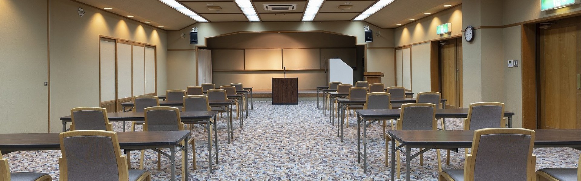 コンベンションホール